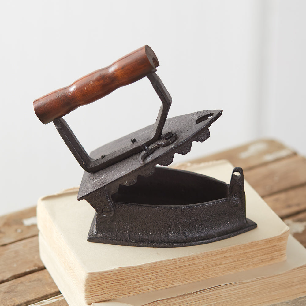 Vintage-Inspired Iron Press - Bombay Mercantile