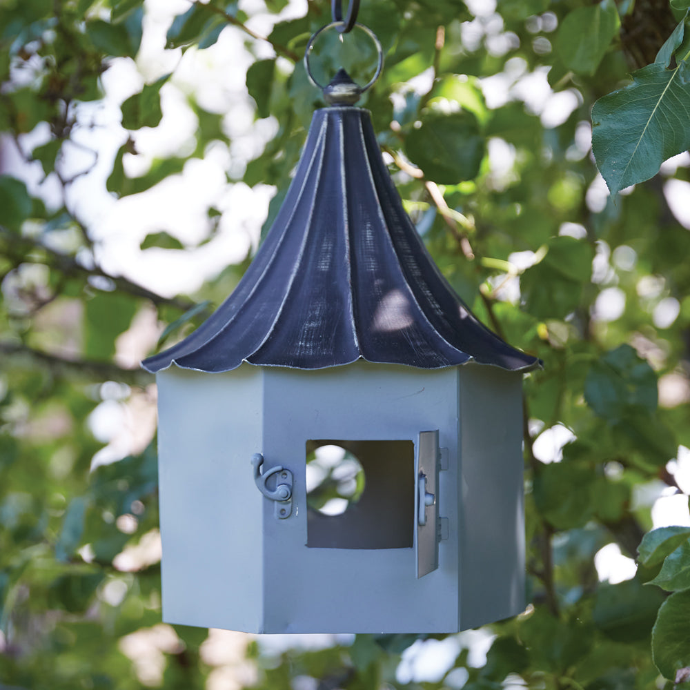 Queen Victoria Birdhouse - Bombay Mercantile
