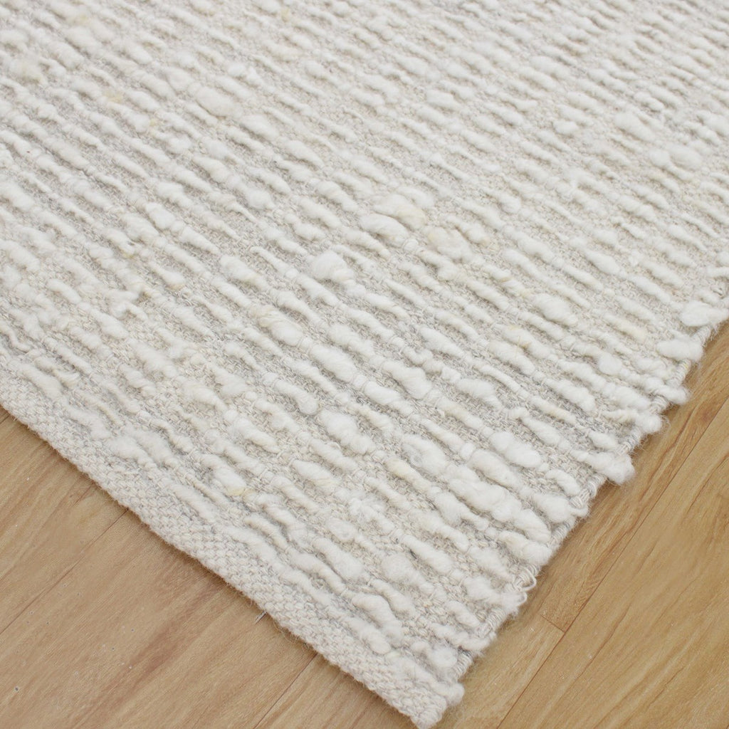 Lovelle Ivory Soft Wool 8 X 10 Rug - Bombay Mercantile