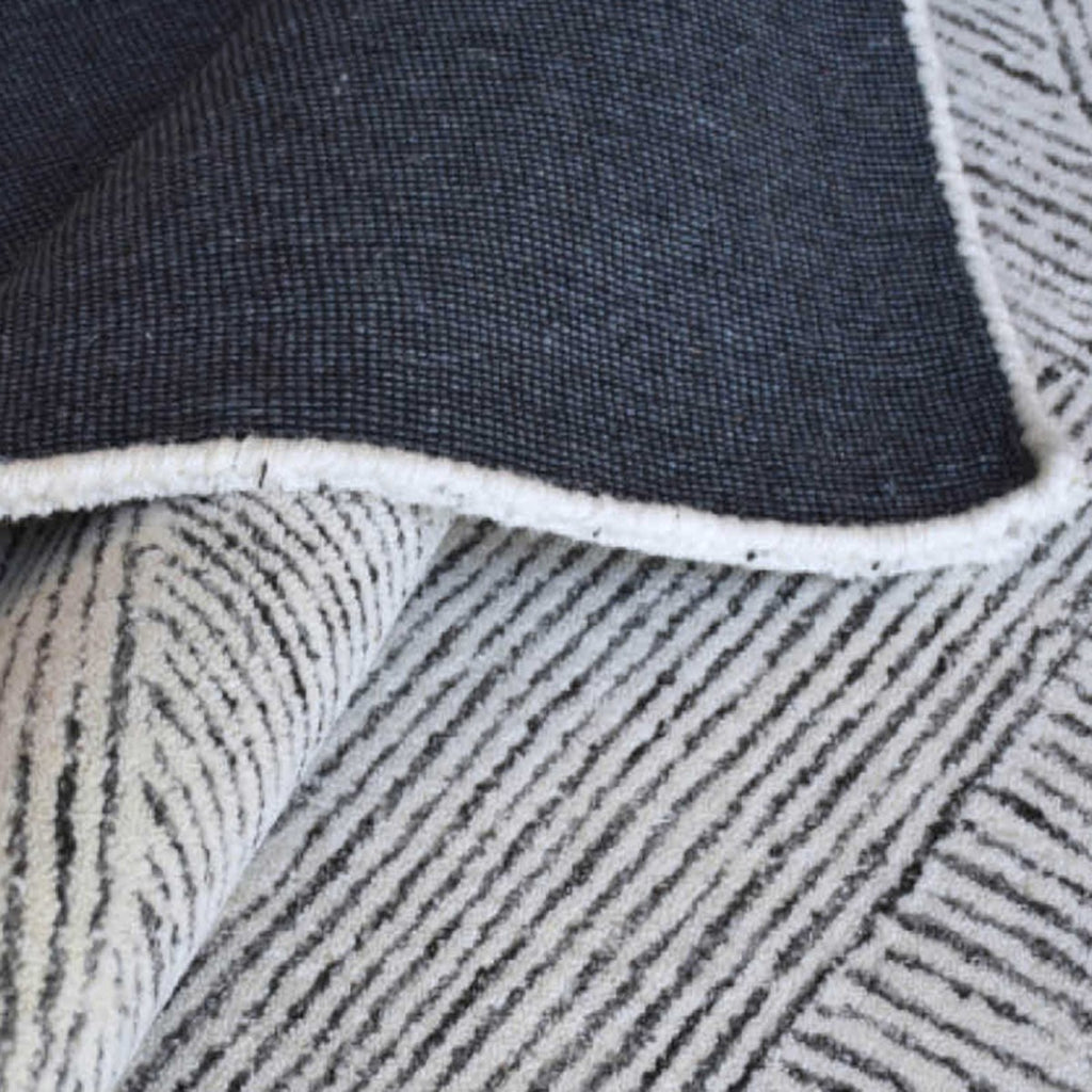 Paonia Geometric 8 X 10 Rug - Bombay Mercantile
