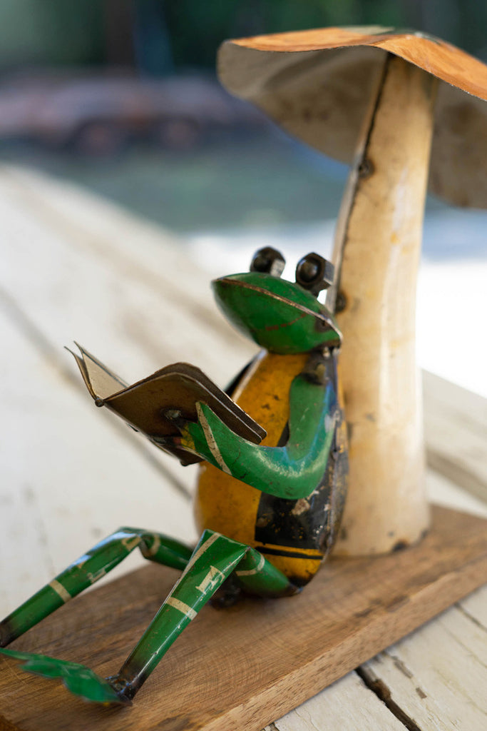 Recycled Iron Frog Leaning on a Mushroom - Bombay Mercantile