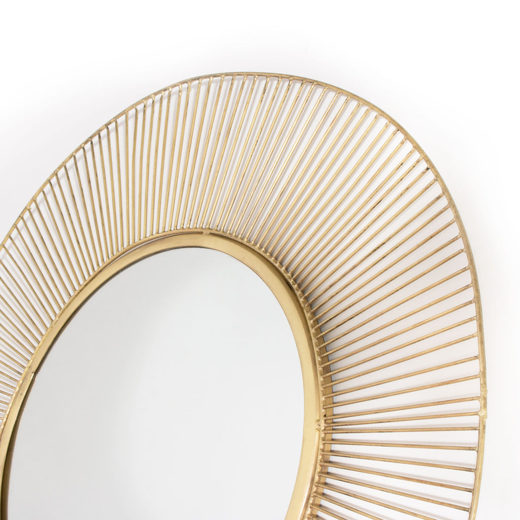 Ornamental wall mirror - The Nifty Decor