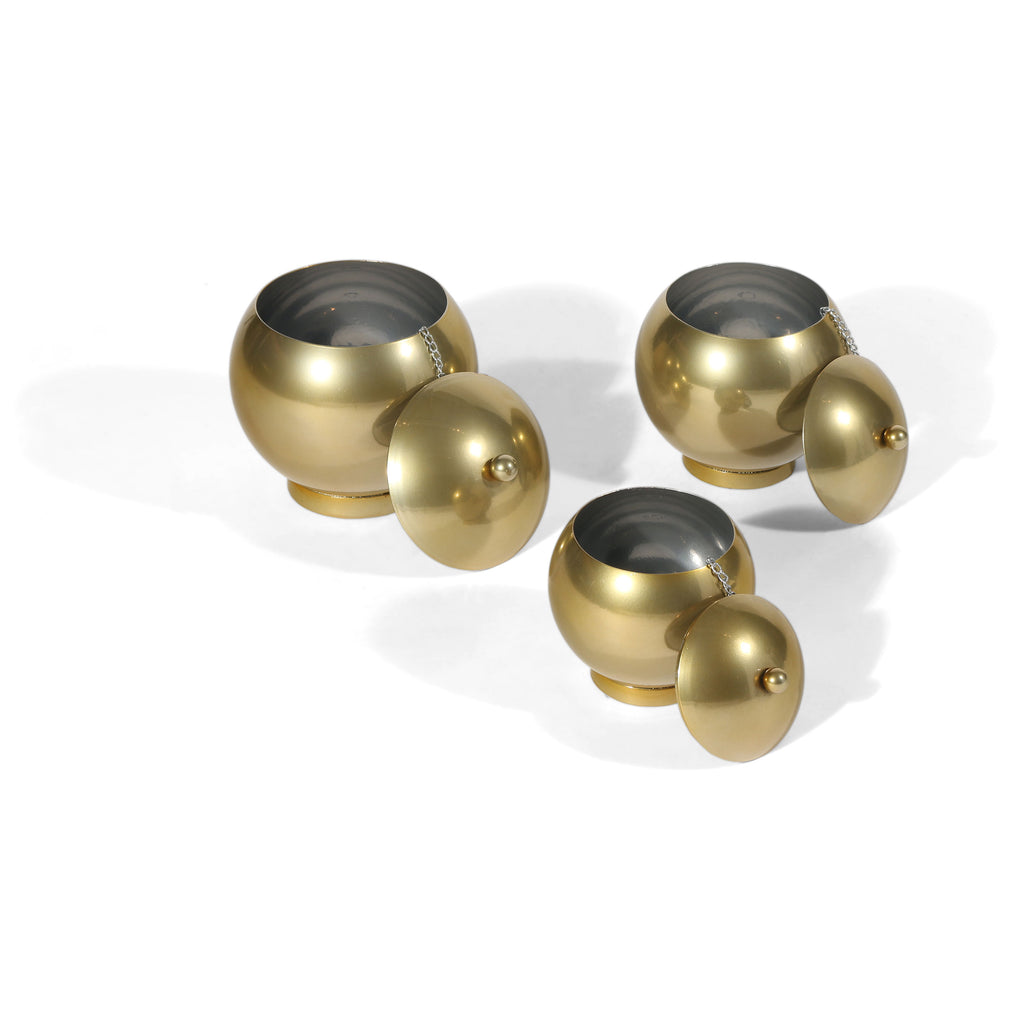 Decorative gold urn set of 3 - The Nifty Decor