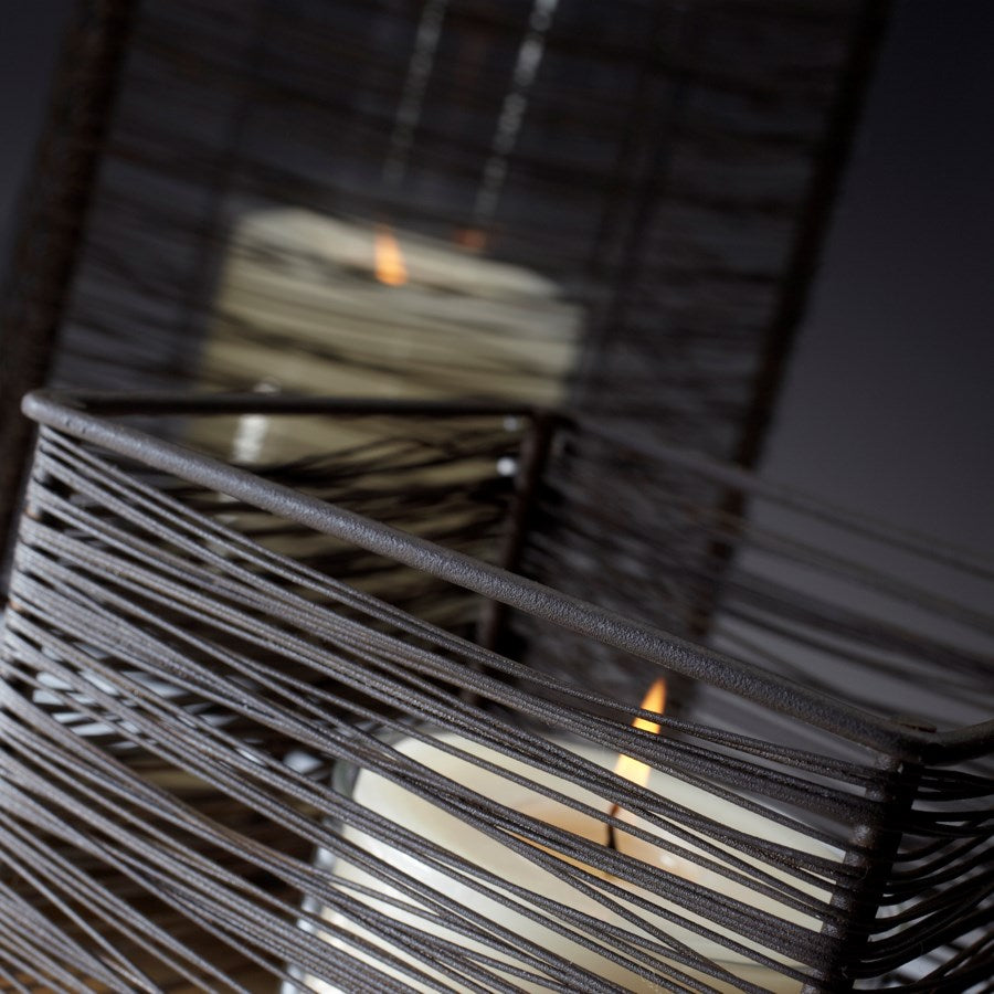 Iron Strips candleholder - The Nifty Decor