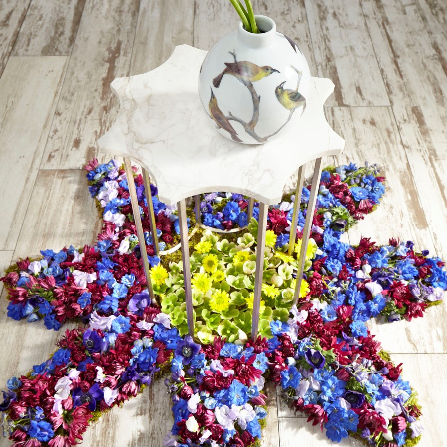 Classic Urn Vase - The Nifty Decor