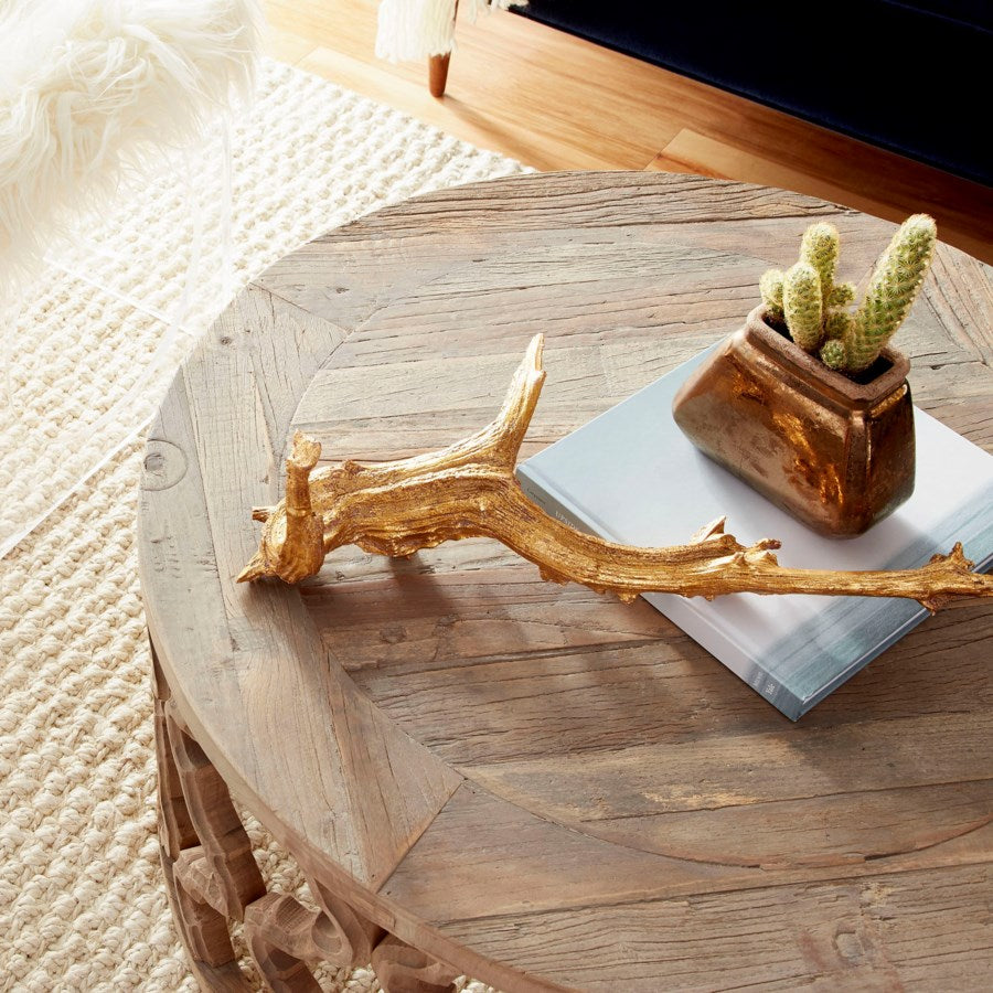 Black forest grove finish coffee table - The Nifty Decor