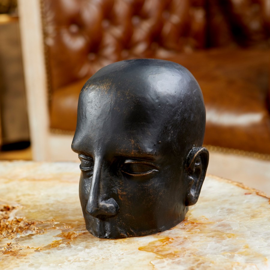 Face focused sculpture - The Nifty Decor