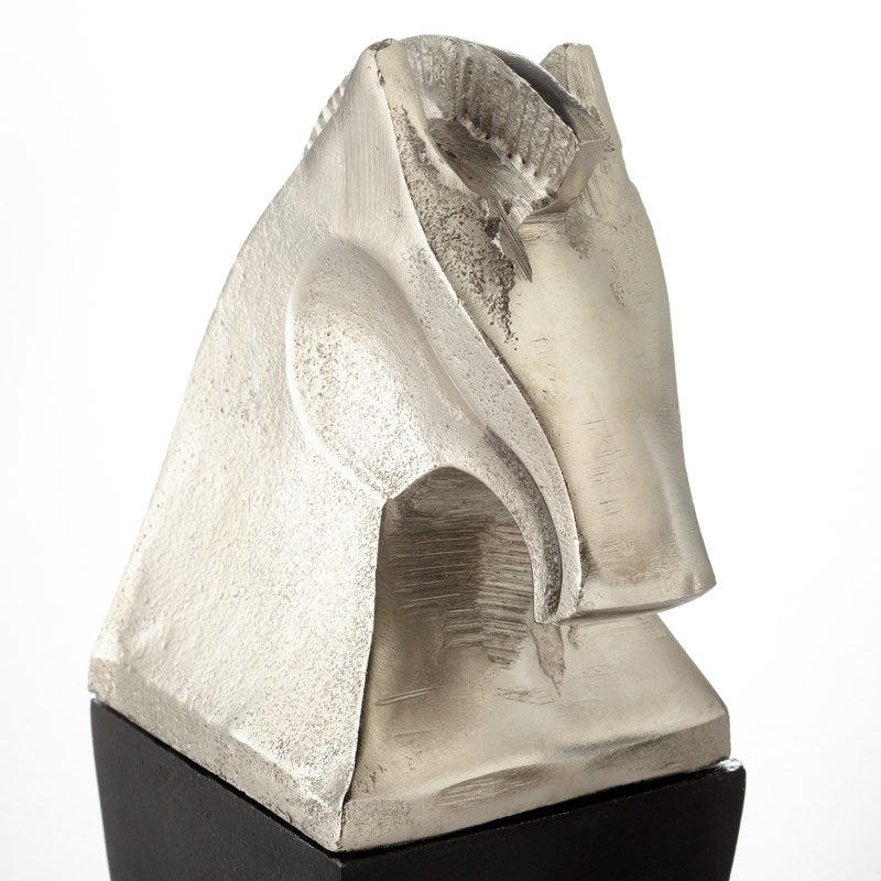 Knight Sculpture - The Nifty Decor