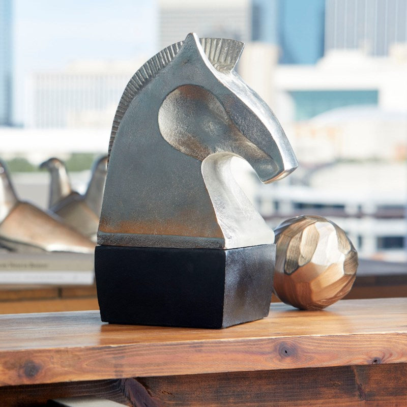 Knight Sculpture - The Nifty Decor