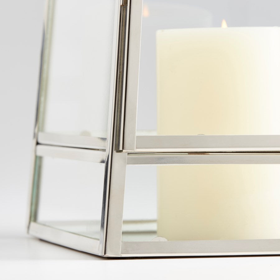 Classic lantern candleholder - The Nifty Decor