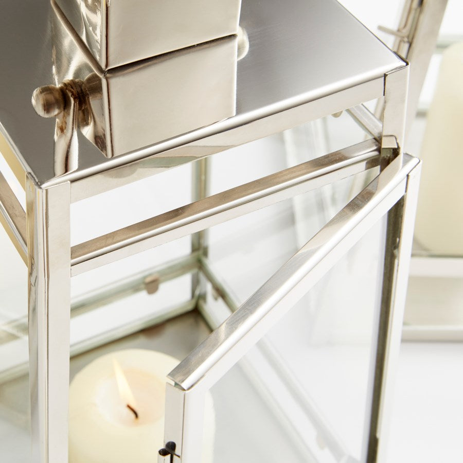 Classic lantern candleholder - The Nifty Decor