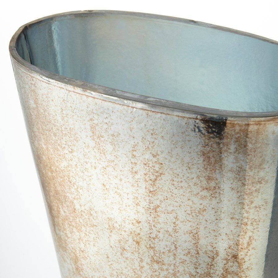 Trophy Shape Vase - The Nifty Decor