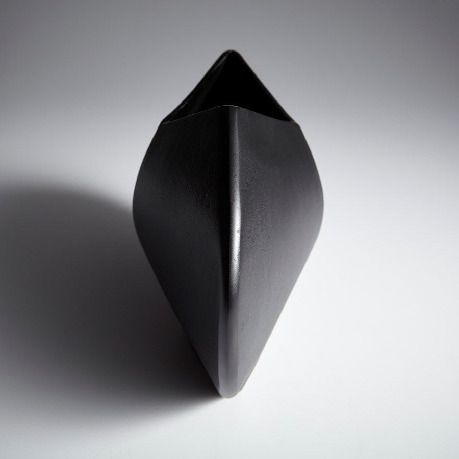Boat shape aluminium Vase - The Nifty Decor