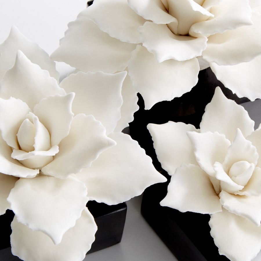 Marble finished Celandine Sculpture - The Nifty Decor