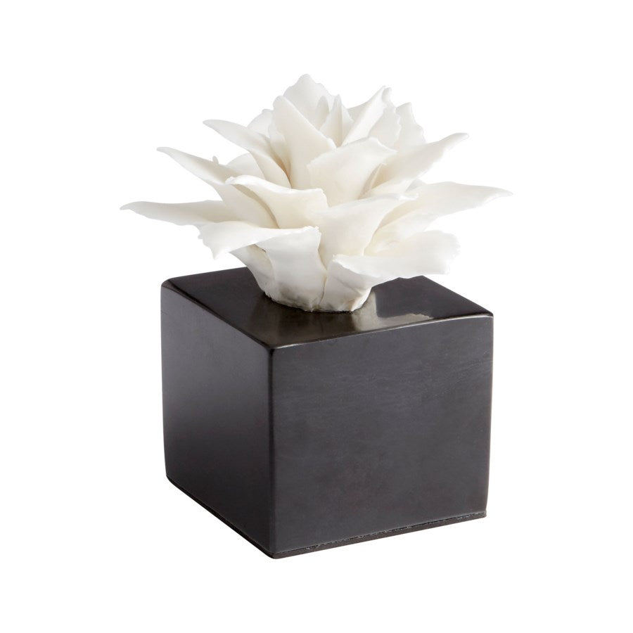 Marble finished Celandine Sculpture - The Nifty Decor