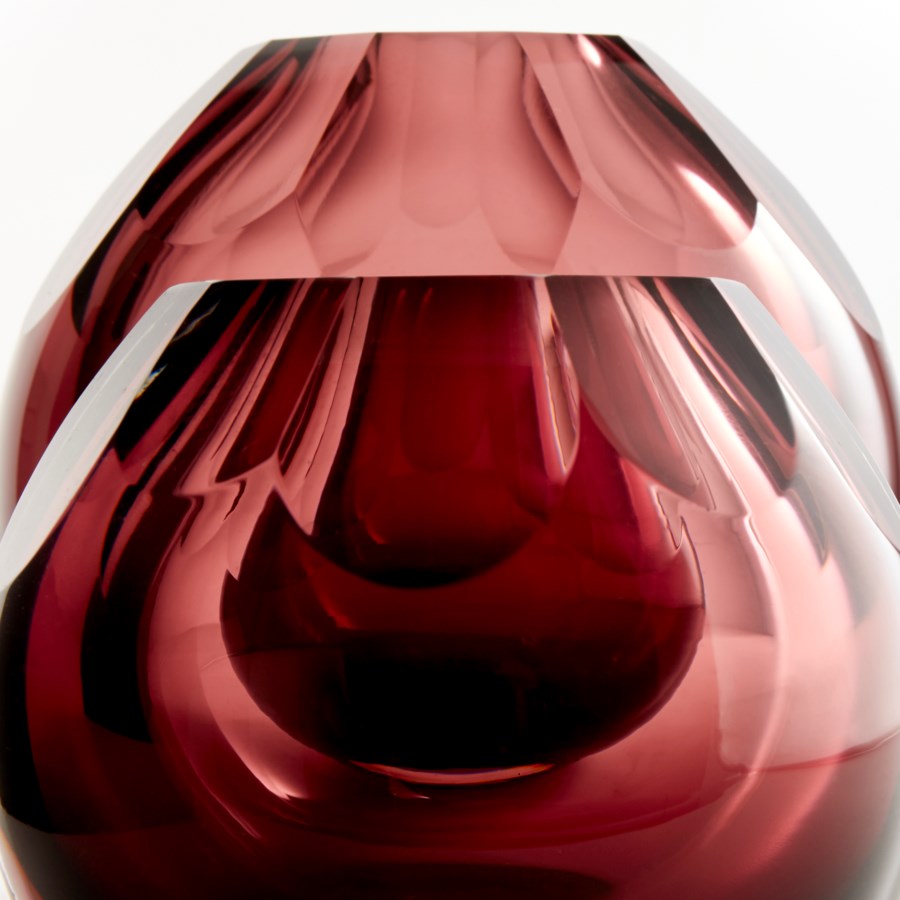 Wine color Glass Vase - The Nifty Decor