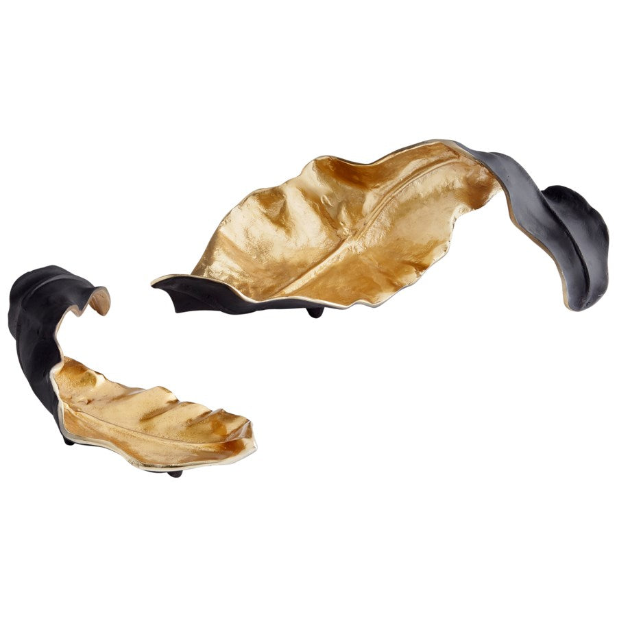 Curling fall leaf resembling Sculpture - The Nifty Decor