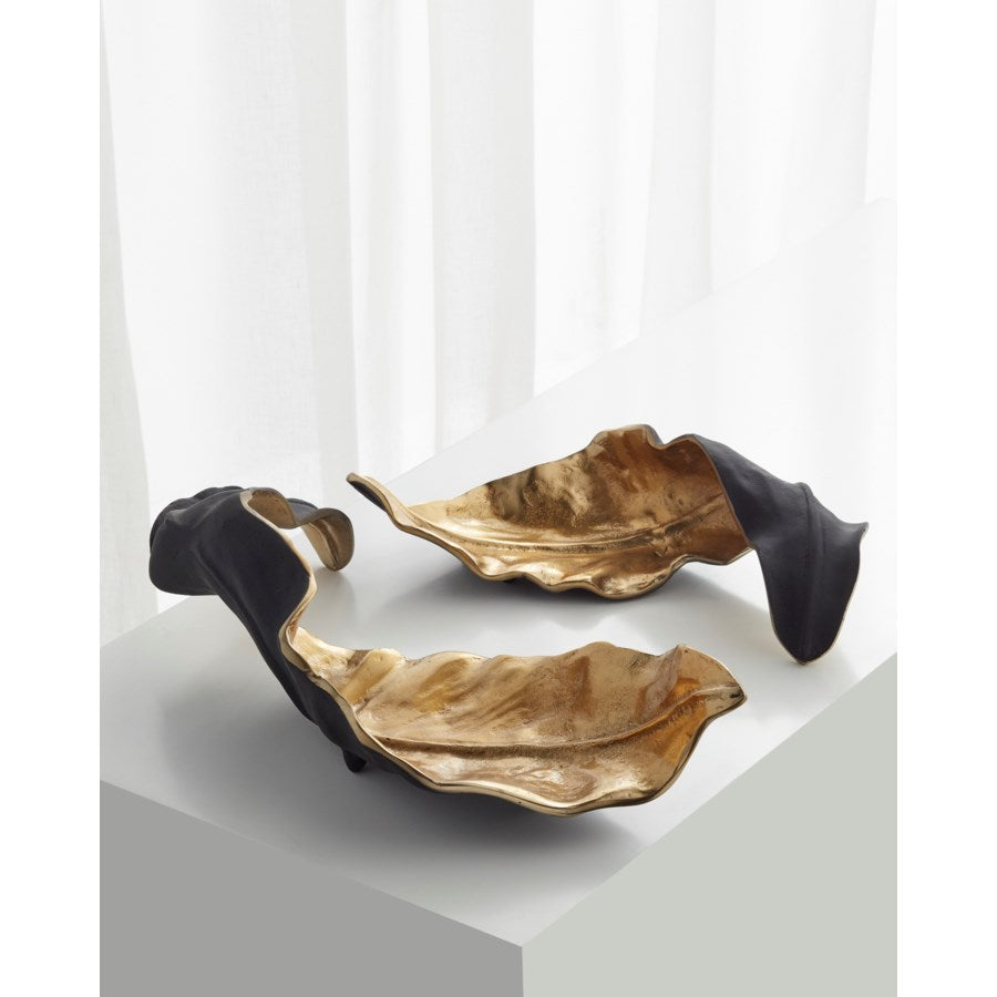 Curling fall leaf resembling Sculpture - The Nifty Decor