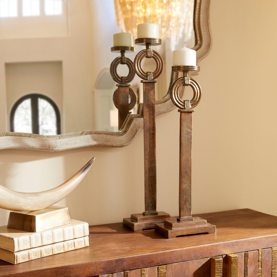 Decorated center candle holder - The Nifty Decor