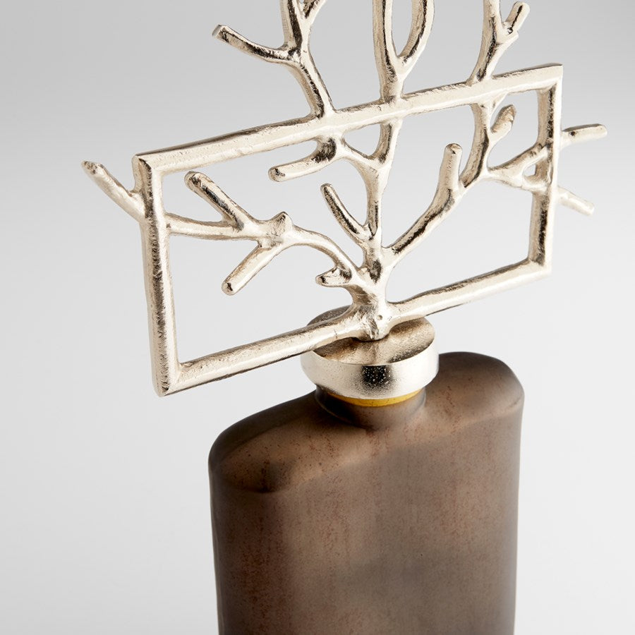 Urn with metallic branches - The Nifty Decor