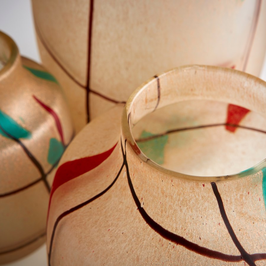 Multi-colored surface Vase - The Nifty Decor