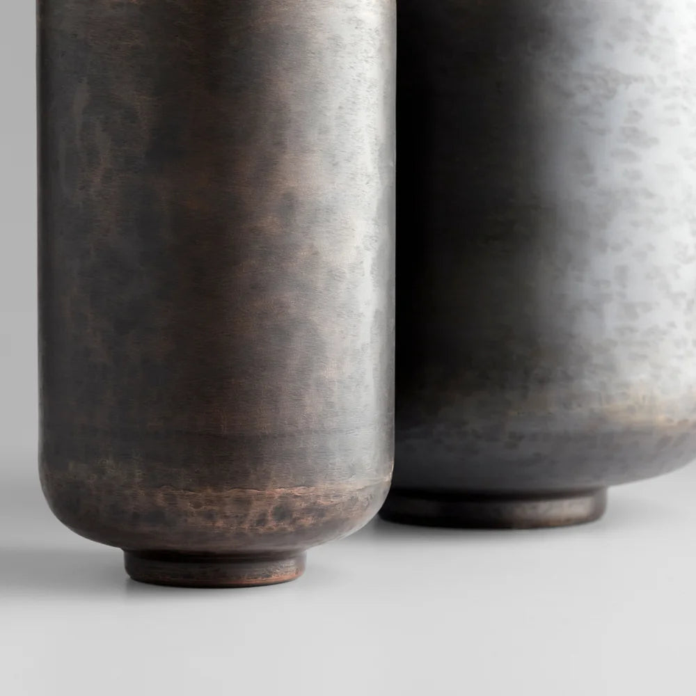 Black Akita Vase - Bombay Mercantile