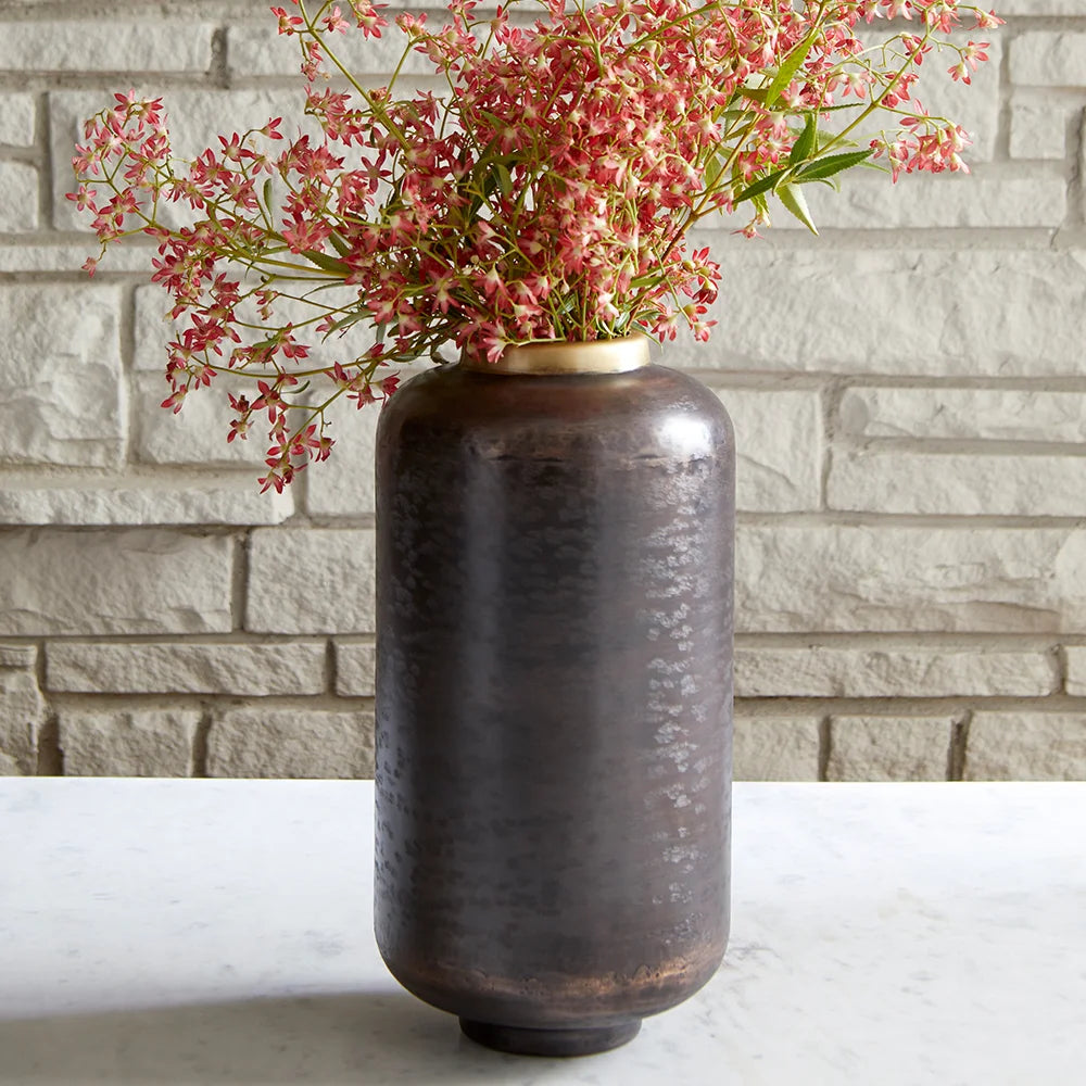 Black Akita Vase - Bombay Mercantile