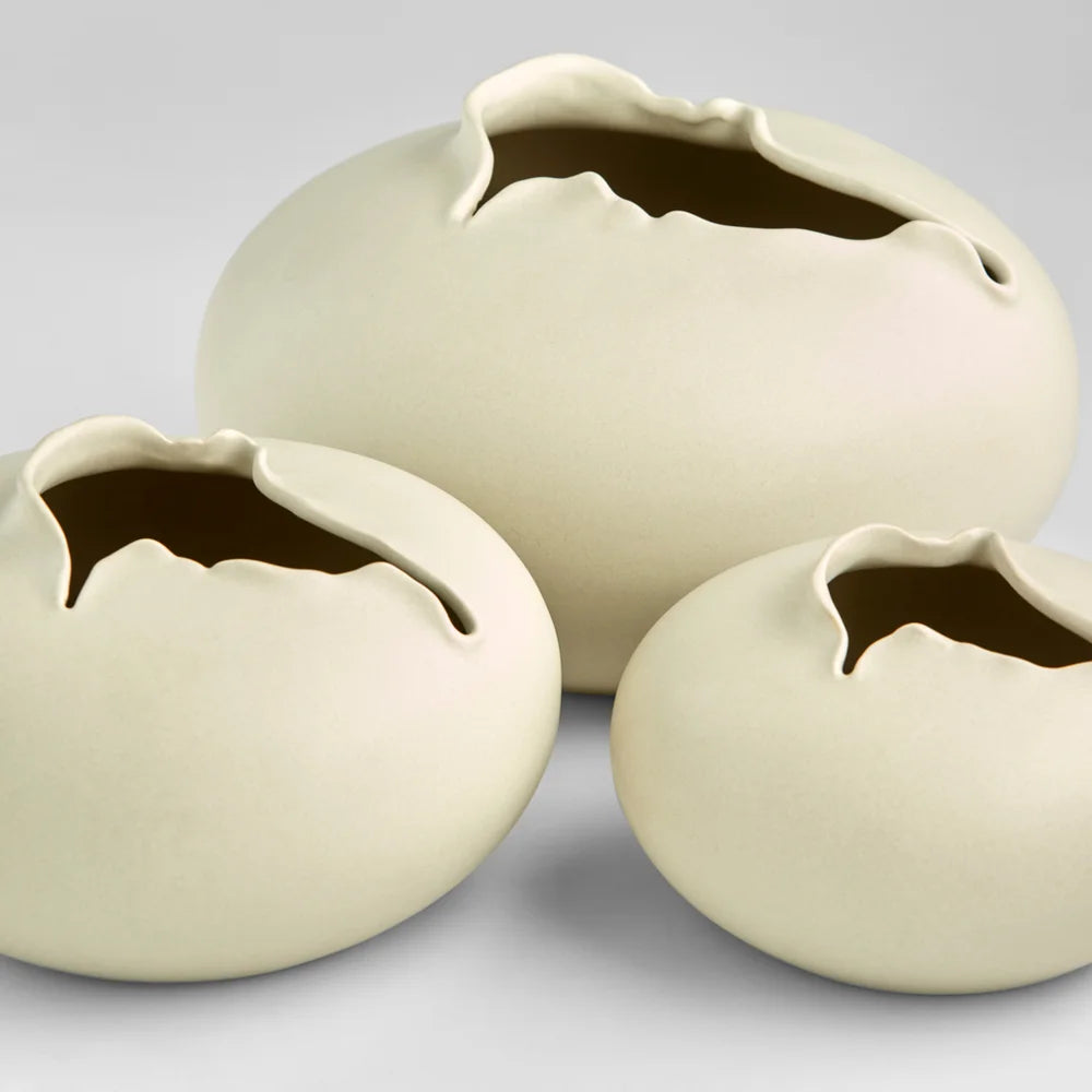 White Tambora Vase - Bombay Mercantile