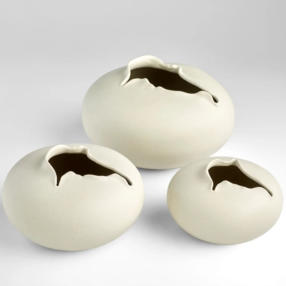 White Tambora Vase - Bombay Mercantile