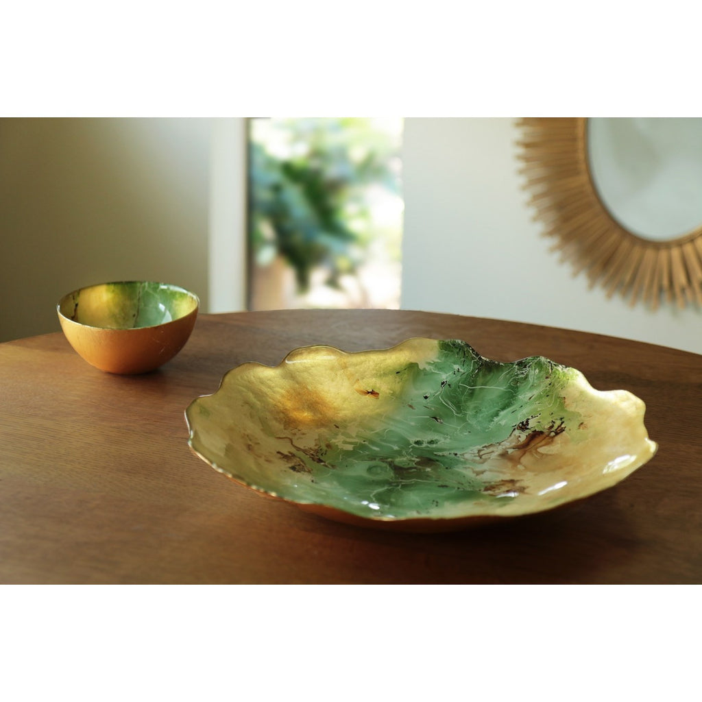 Centerpiece with Scalloped Edges (Green & Gold) - The Nifty Decor