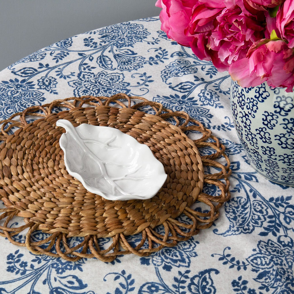 Lettuce Small Leaf Platter (White) - The Nifty Decor