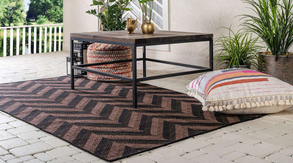 Outdoor Chevron Rug - The Nifty Decor