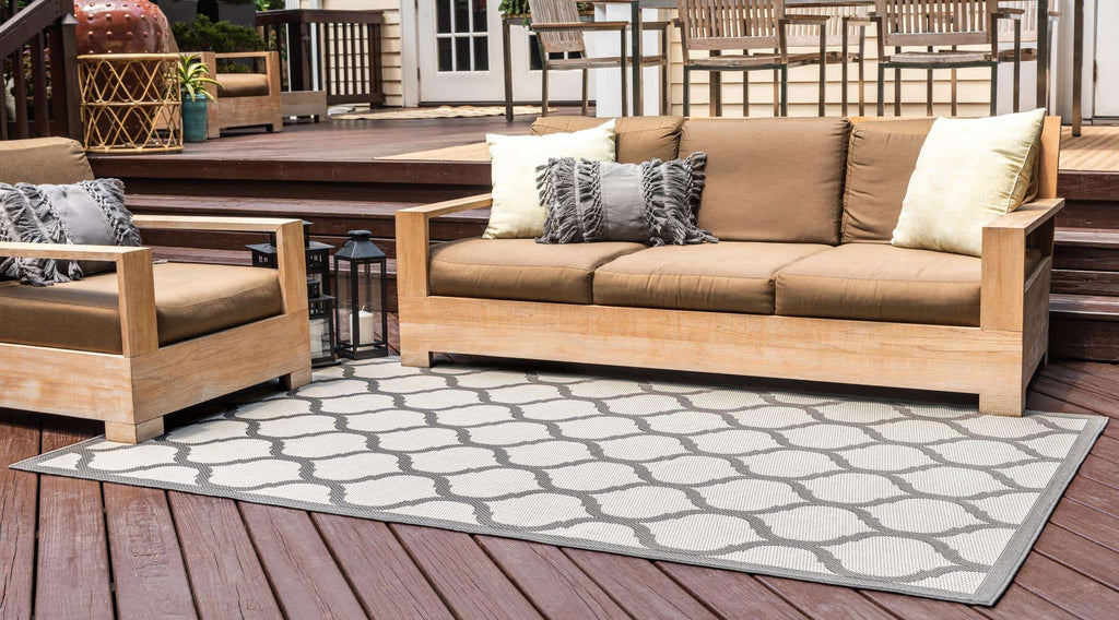 Outdoor Moroccan Rug - The Nifty Decor
