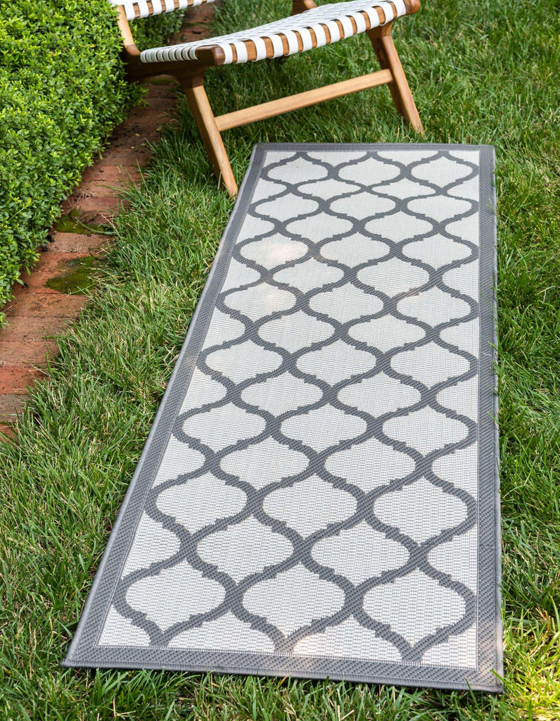 Outdoor Moroccan Rug - The Nifty Decor
