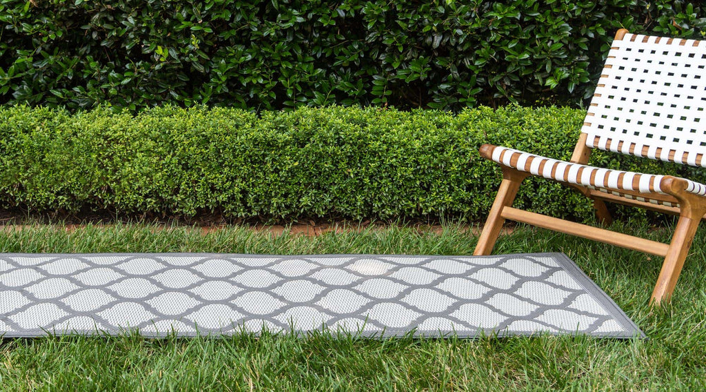 Outdoor Moroccan Rug - The Nifty Decor