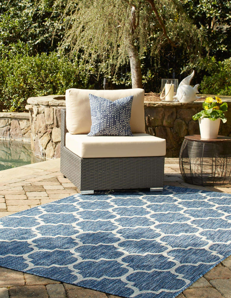 Outdoor Trellis Rug - The Nifty Decor