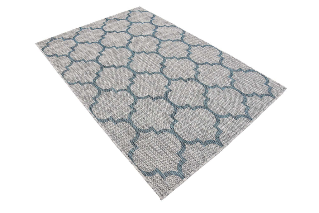 Outdoor Trellis Rug - The Nifty Decor