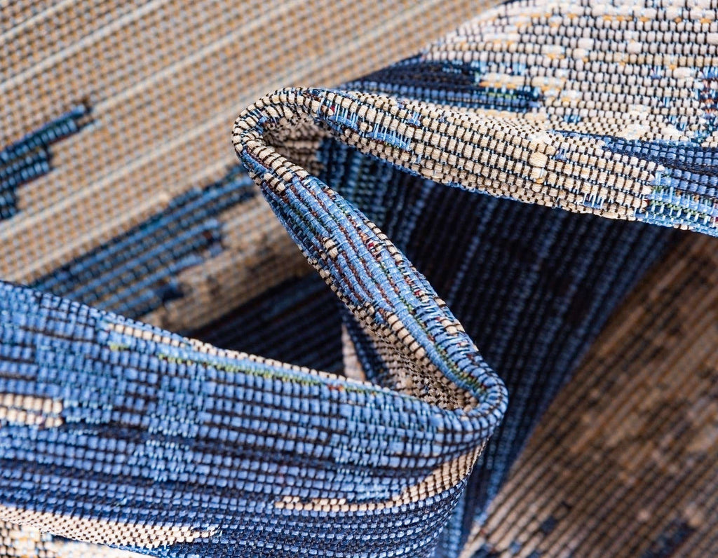Outdoor Aztec Rug - The Nifty Decor