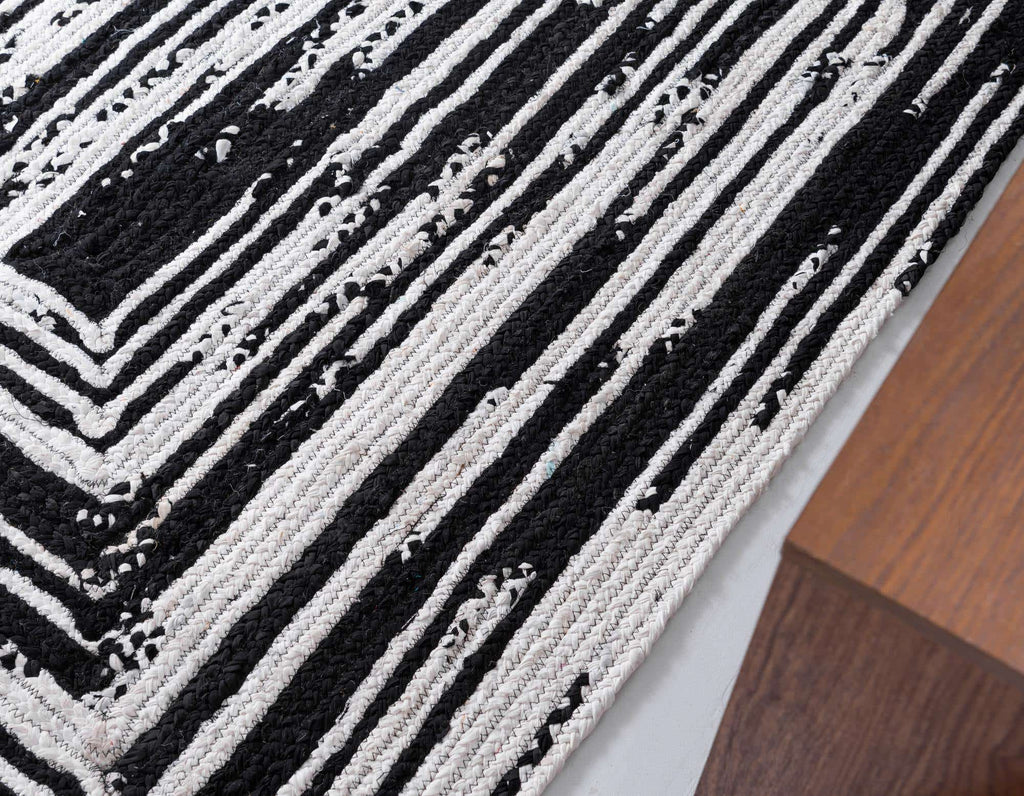 Braided Chindi Rug Black/White - The Nifty Decor
