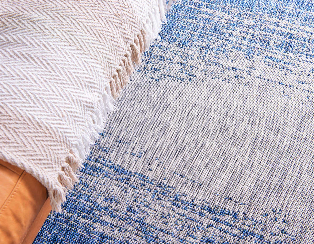 Outdoor Ombre Rug - The Nifty Decor