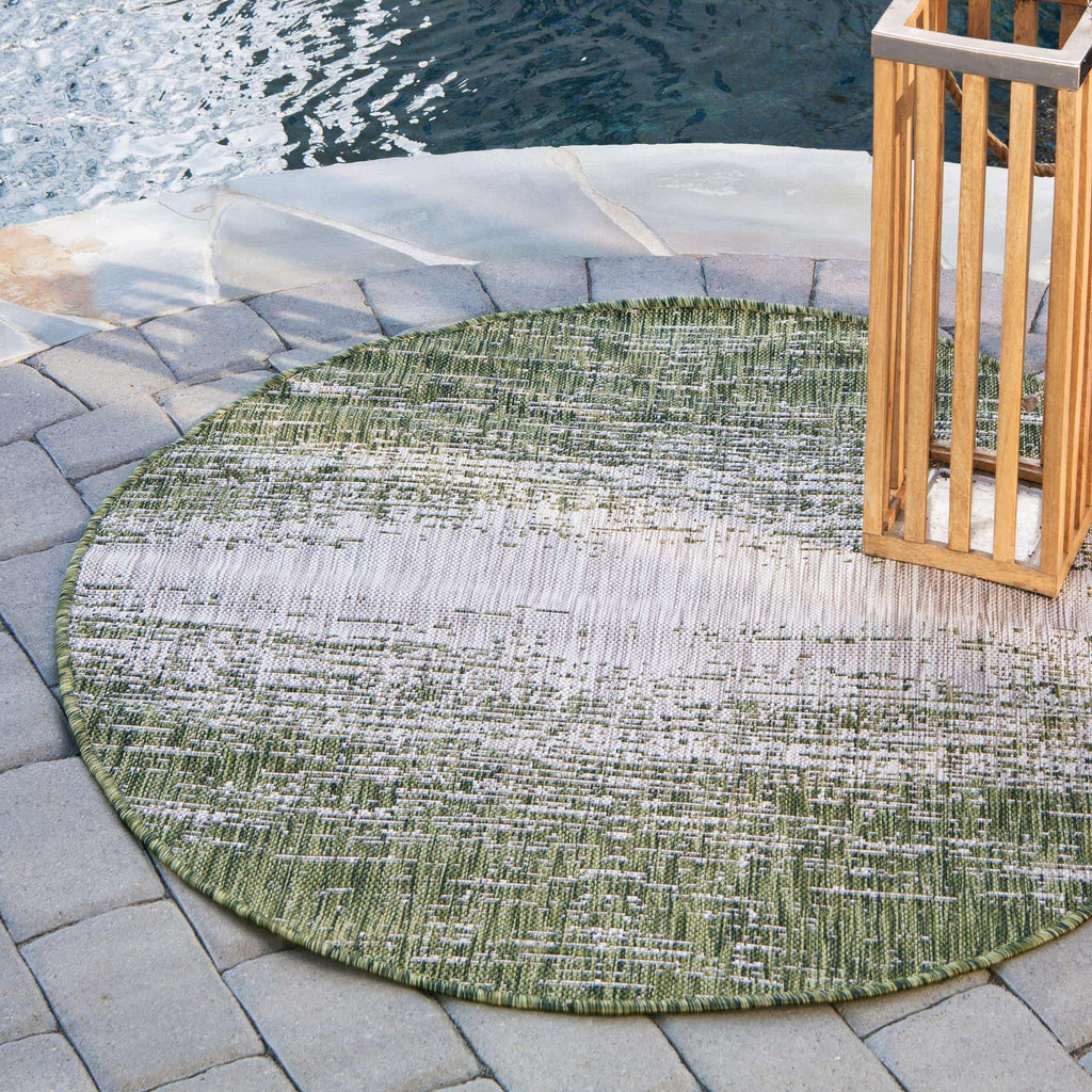 Outdoor Ombre Rug - The Nifty Decor