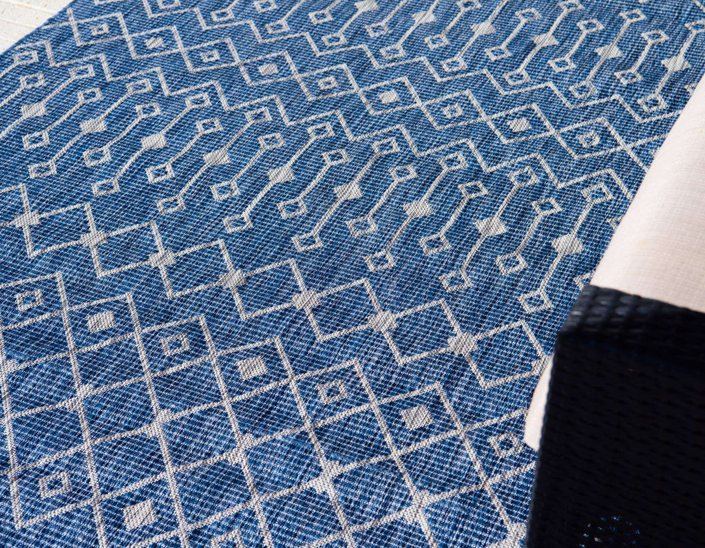 Outdoor Tribal Trellis Rug - The Nifty Decor
