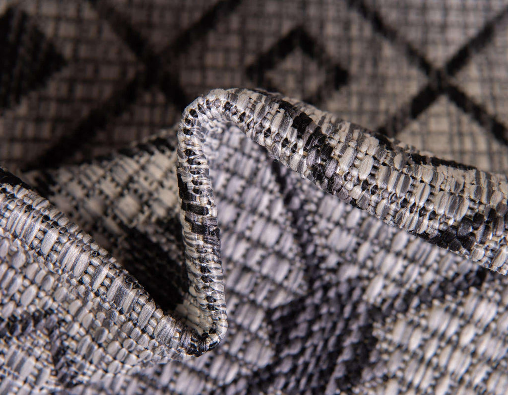 Outdoor Tribal Trellis Rug - Bombay Mercantile