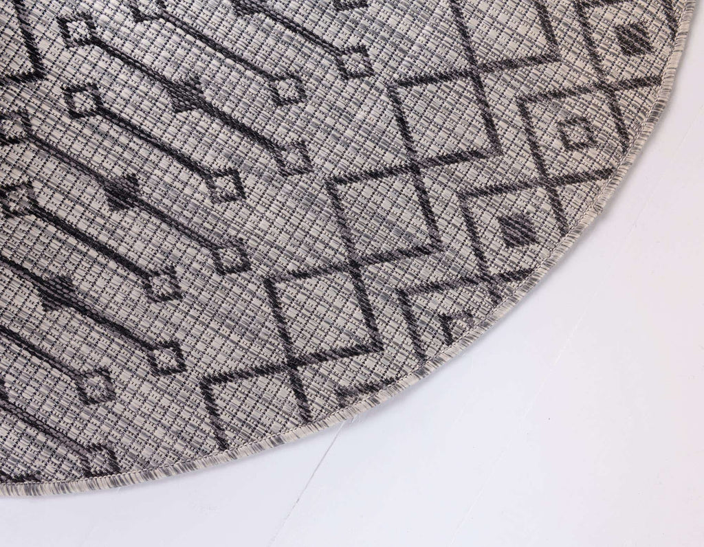 Outdoor Tribal Trellis Rug - Bombay Mercantile