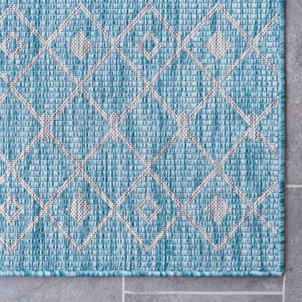 Outdoor Tribal Trellis Rug - The Nifty Decor