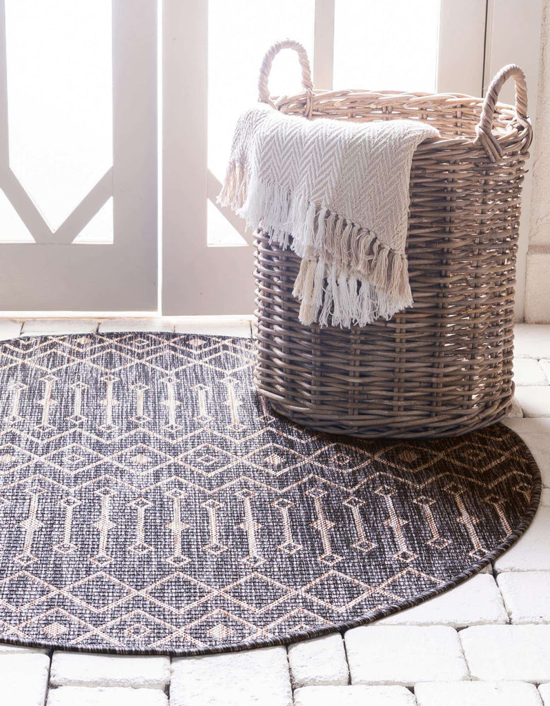 Outdoor Tribal Trellis Rug - The Nifty Decor