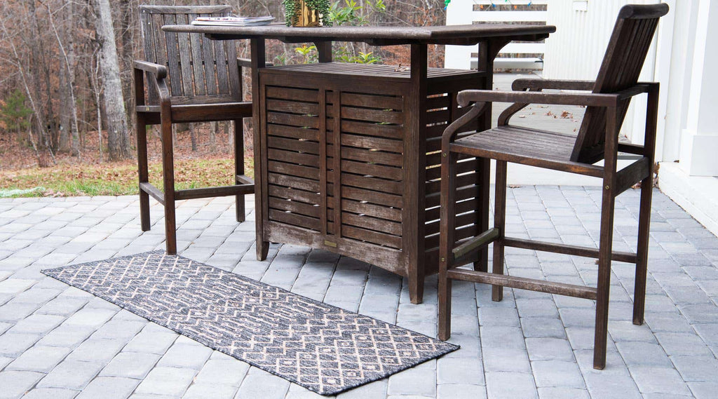 Outdoor Tribal Trellis Rug - The Nifty Decor