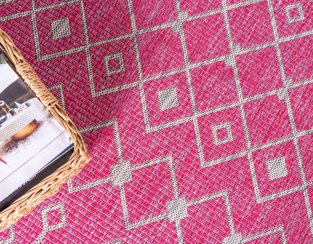 Outdoor Tribal Trellis Rug - The Nifty Decor