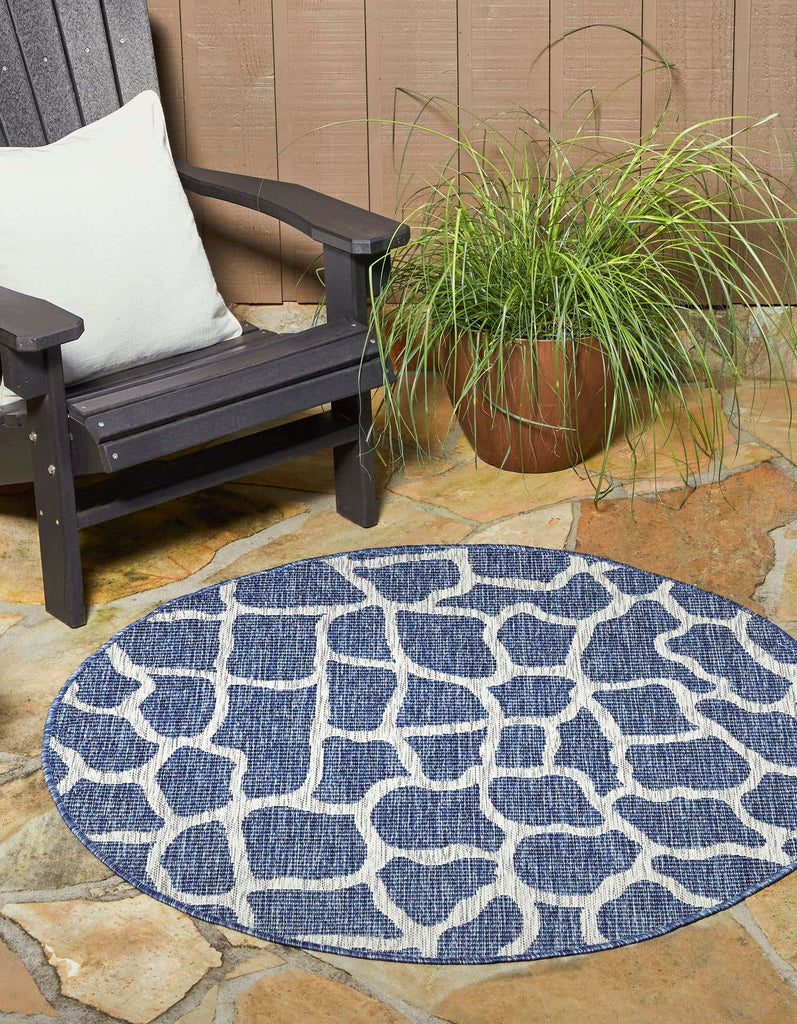 Outdoor Giraffe Rug - The Nifty Decor