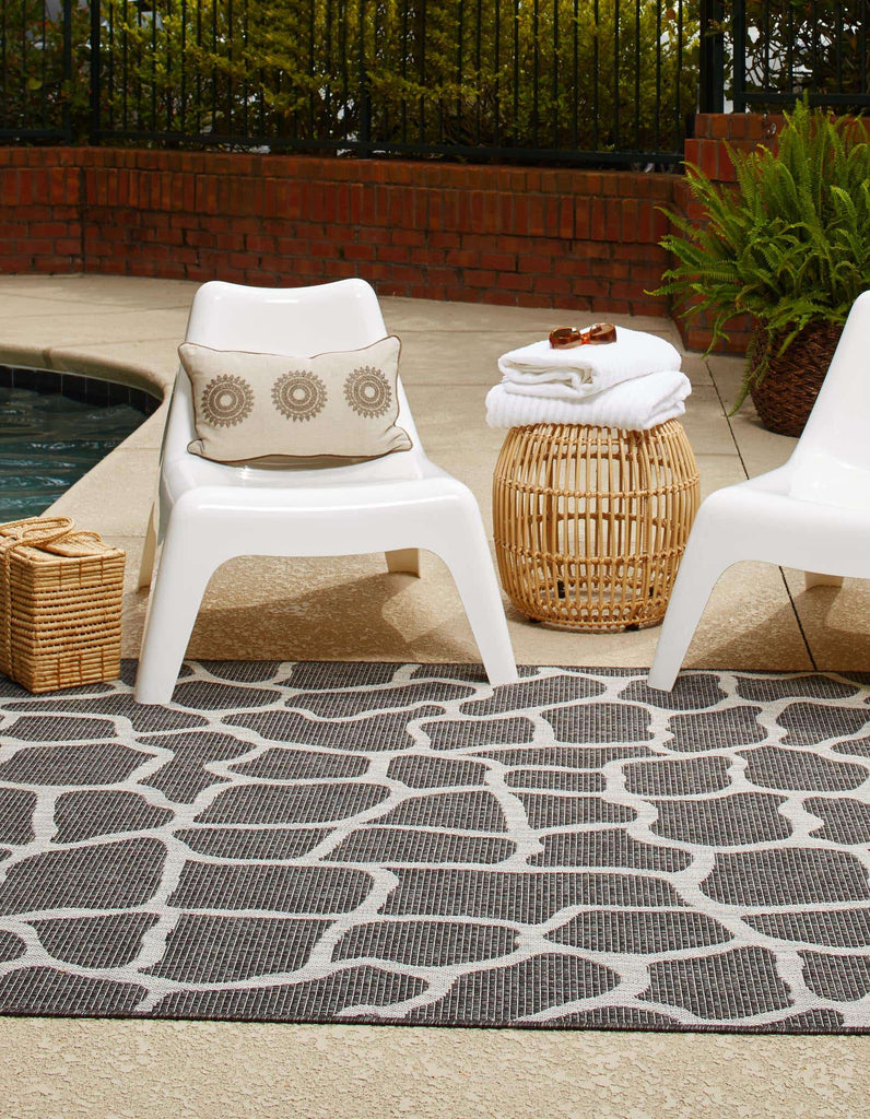 Outdoor Giraffe Rug - The Nifty Decor